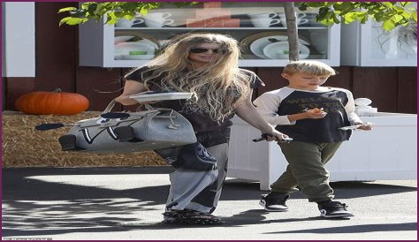 Unraveling The Family Mystique: Does Axl Rose Have Kids?